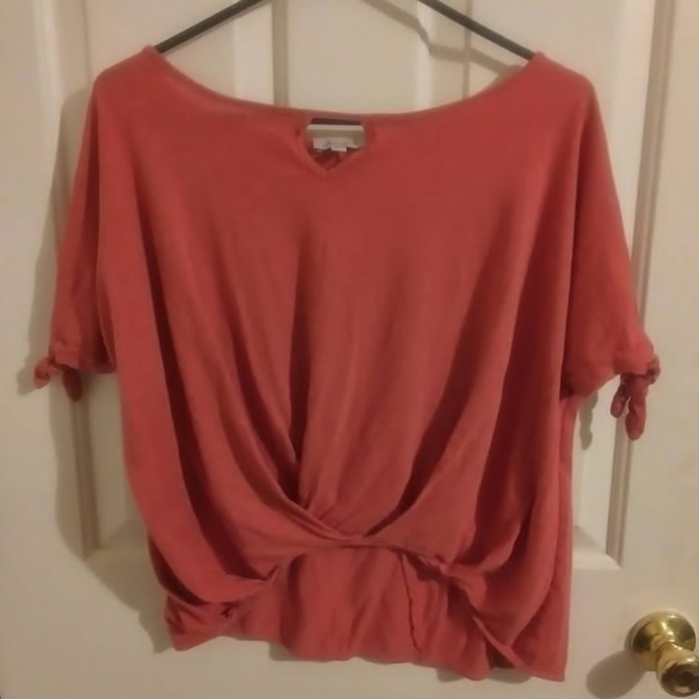 Coral scrunched shirt, size S/M, White Birch